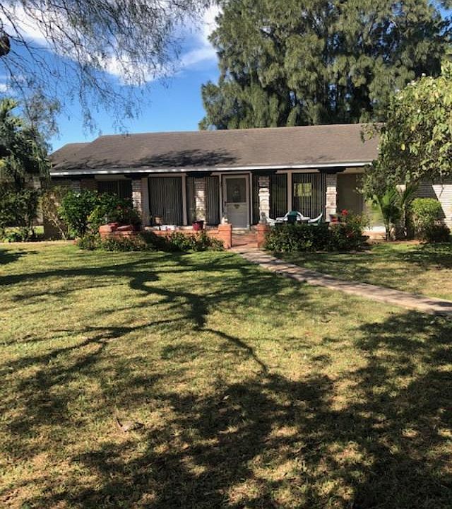 1st image of 27 Saint Andrews Ln #27