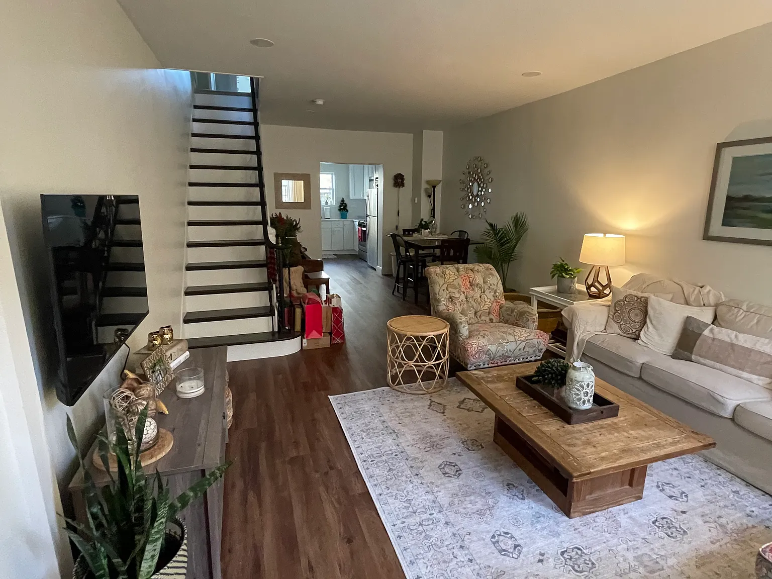2 bed, 1010 sqft, $2,595 — Photo 1