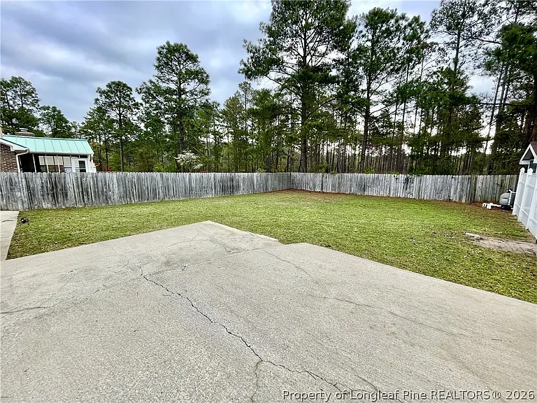 623 Daharan Dr — Photo 20