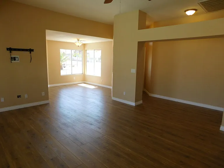 400 Opal Dr — Photo 26