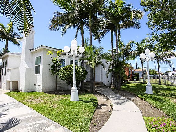 3rd image of 2920 Los Flores Blvd