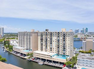 427 Golden Isles Dr #14B, Hallandale Beach, FL 33009