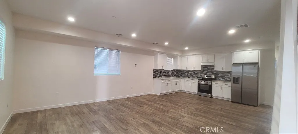 5 bed, 1700 sqft, $3,600 — Photo 2