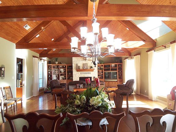 Dining to great room