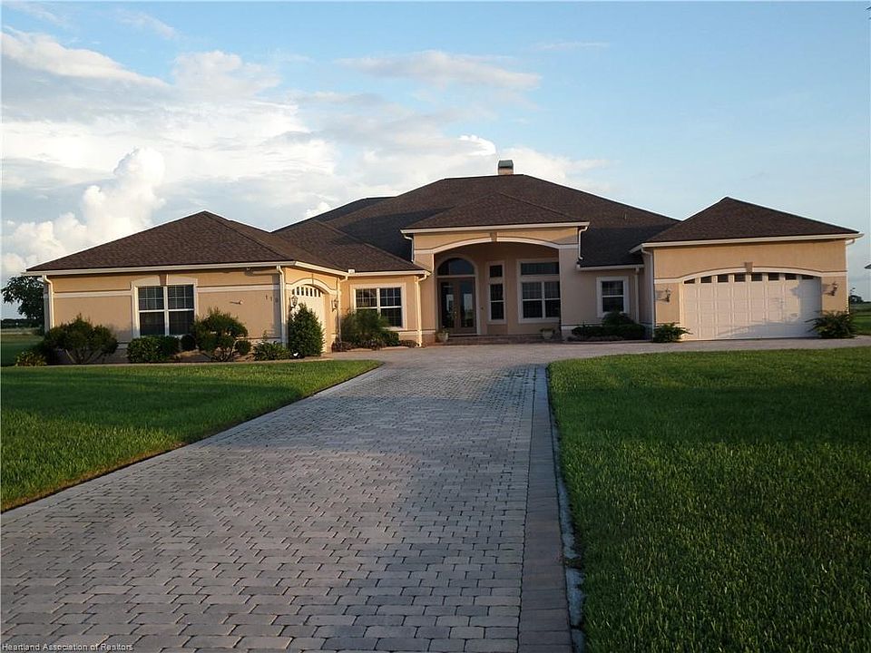 2nd image of 119 Sunset Pointe Blvd