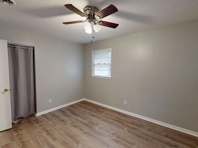 109 Sara Ln — Photo 15