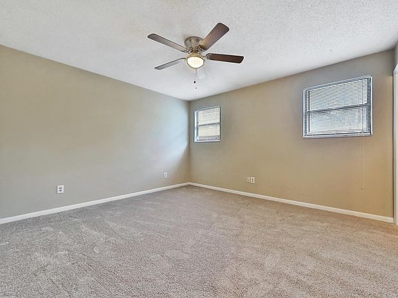 2nd image of 5568 La Moya Ave APT 6