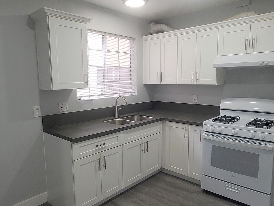 1st image of 13129 Vanowen St #2