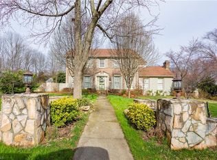 619 Hobbs Rd, Greensboro, NC 27403