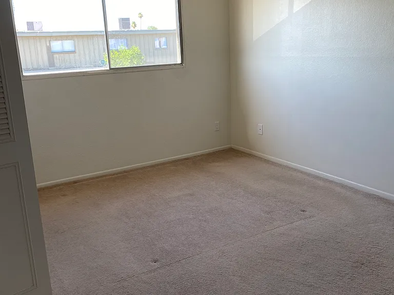 4718 N 20th Ave — Photo 20