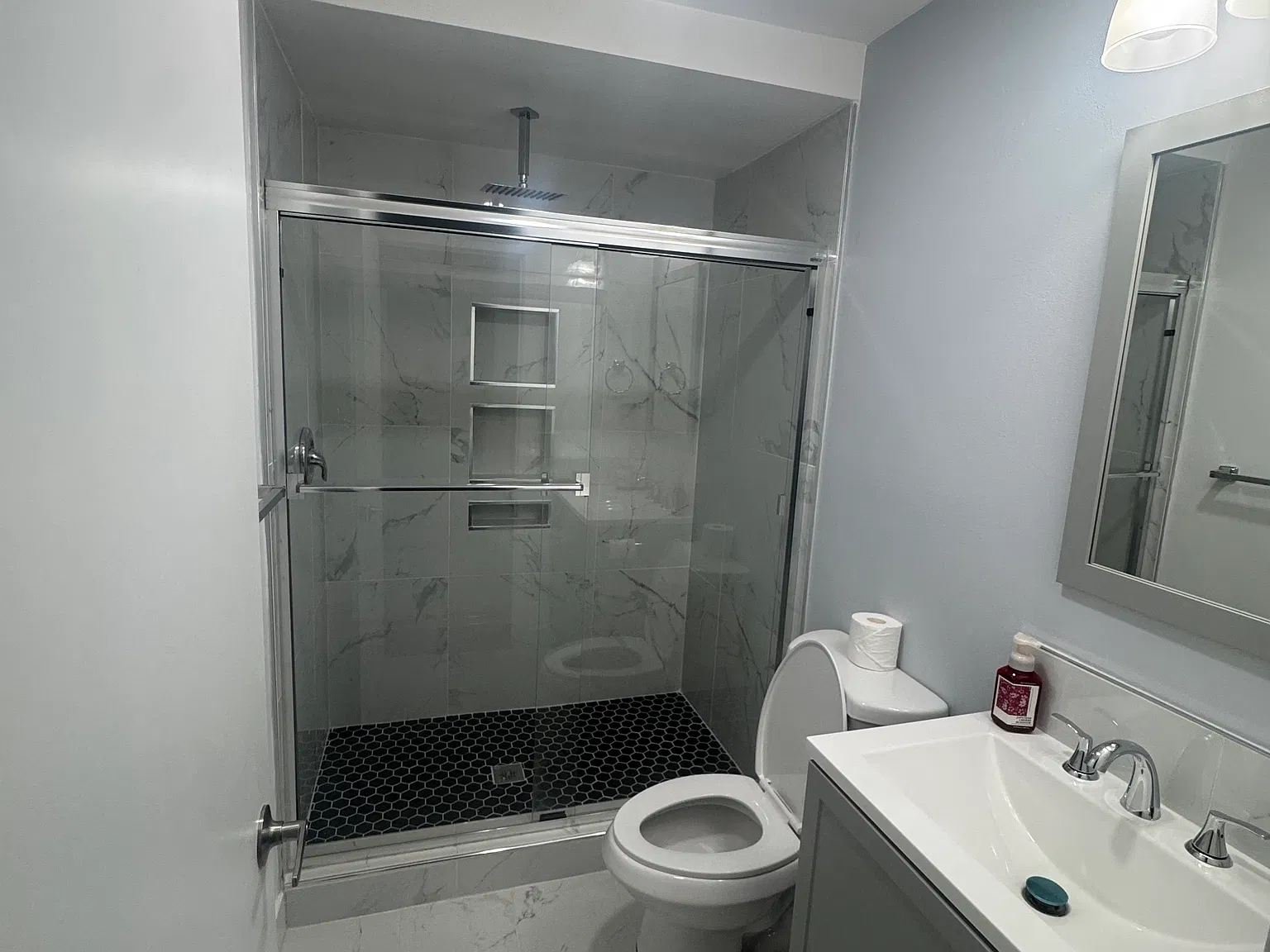 1206 W Craig St — Photo 2