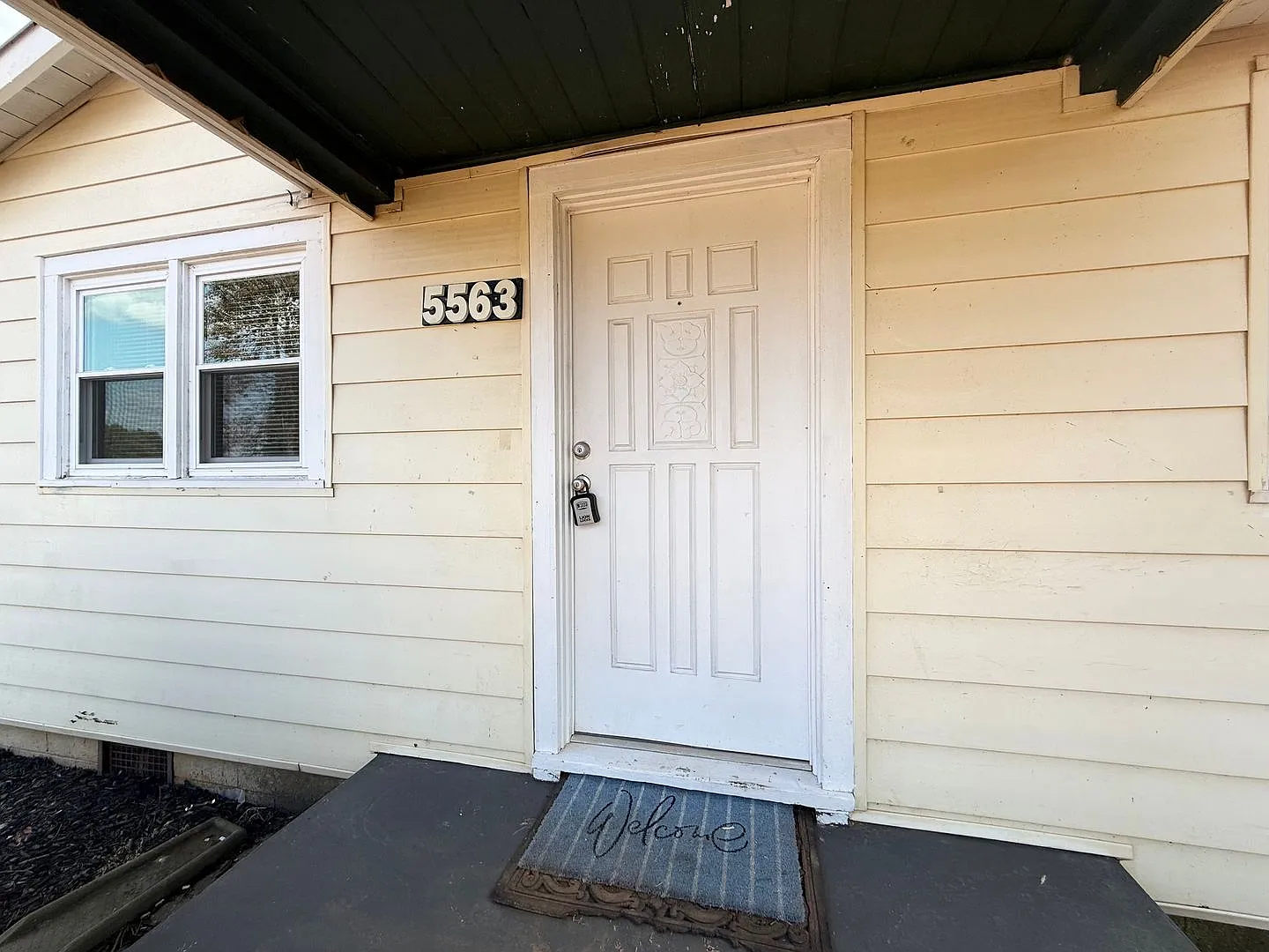 2 Bedroom with Bonus Room Home for Rent Newton, NC — Photo 1