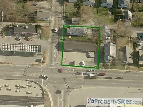2nd image of 1201 S Walnut St