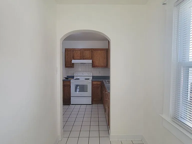 219 Beechwood Ave — Photo 9