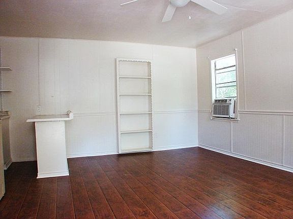 3rd image of 520 McGuire Ln