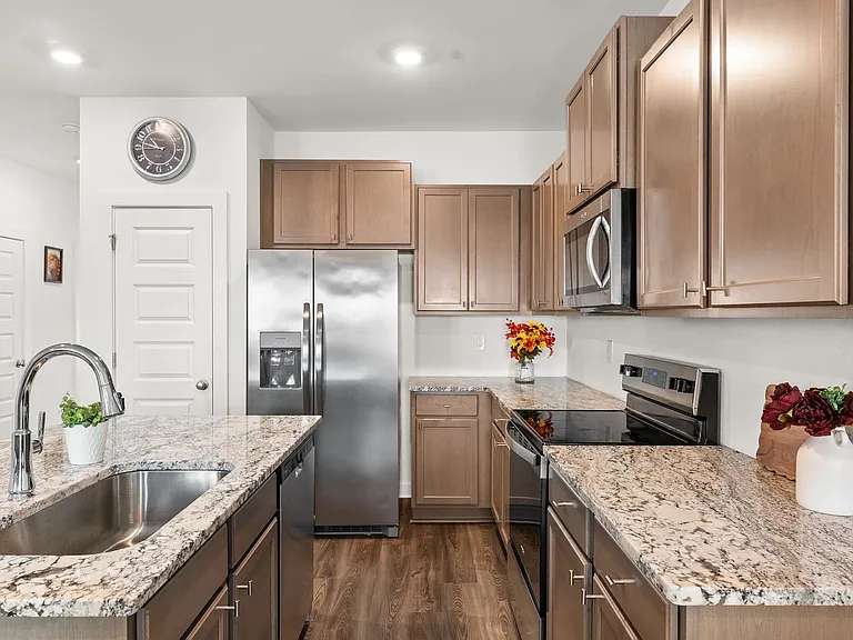 5899 Tyndall Pl — Photo 8