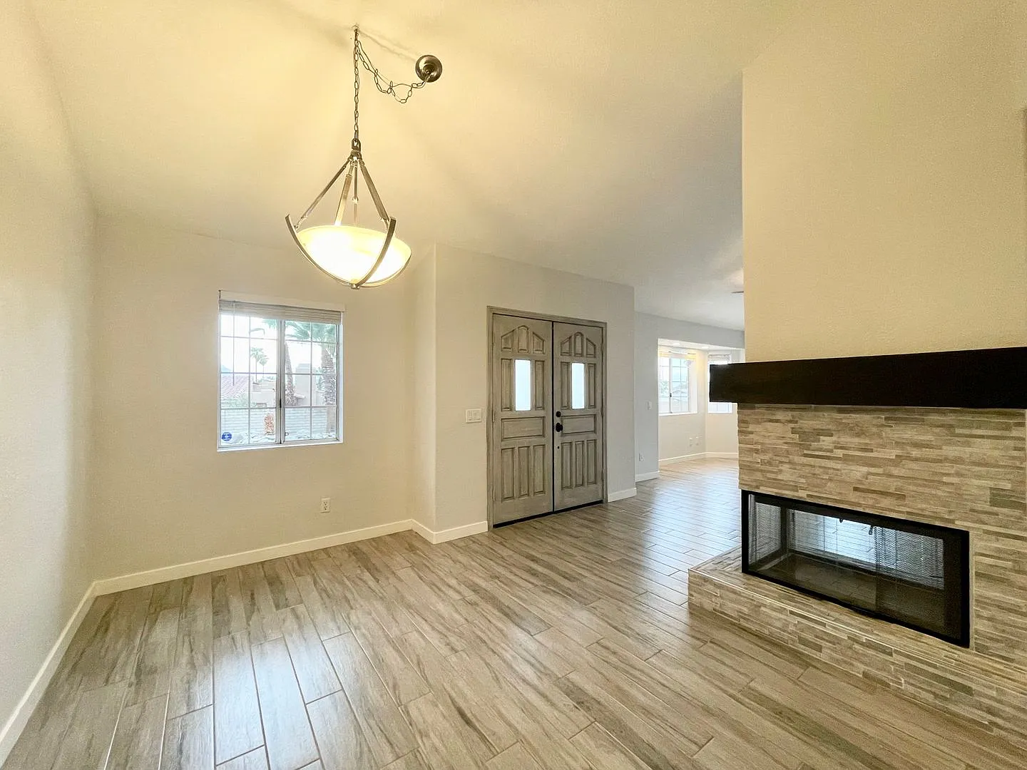 Coming Soon! Beautiful 3 Bedroom 2 Bathroom Home In la Quinta Cove — Photo 2