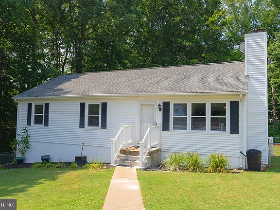 3rd image of 94 Pewter Ln
