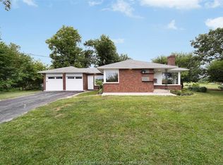 9280 Service Rd, Tecumseh, ON N0R 1K0