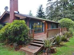 1405 Graham Dr, Camano Island, WA 98282
