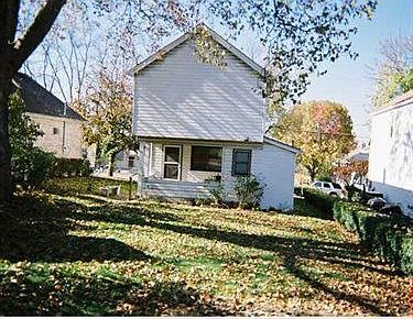 2nd image of 1105 Elm St