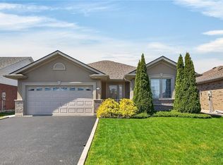 76 Mann Ave, Norfolk County, ON N3Y 5K4
