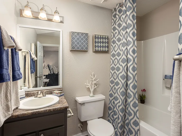 Azure Cove Apartment Homes — Photo 62