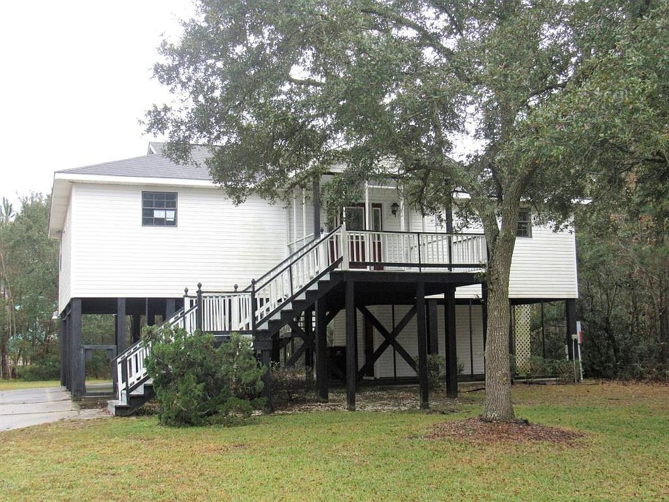 1st image of 202 Basswood Dr