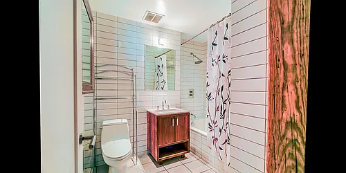 Rented by R New York