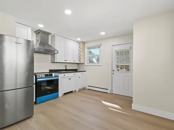 136 W Pettebone St, Forty Fort, PA 18704