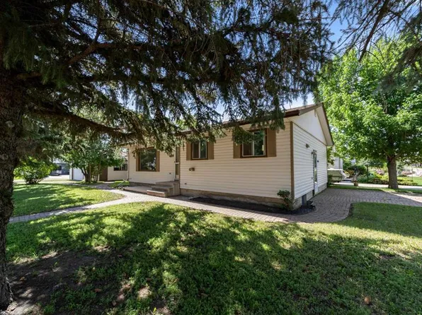4814 N 49th Ave, Forestburg, AB T0B 1N0
