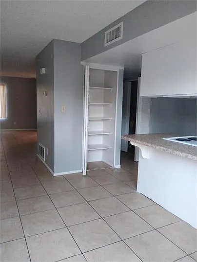 4303 W Solano Dr N — Photo 3