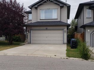 15 S Tuscany Reserve Bay NW, Calgary, AB T3L 0A9