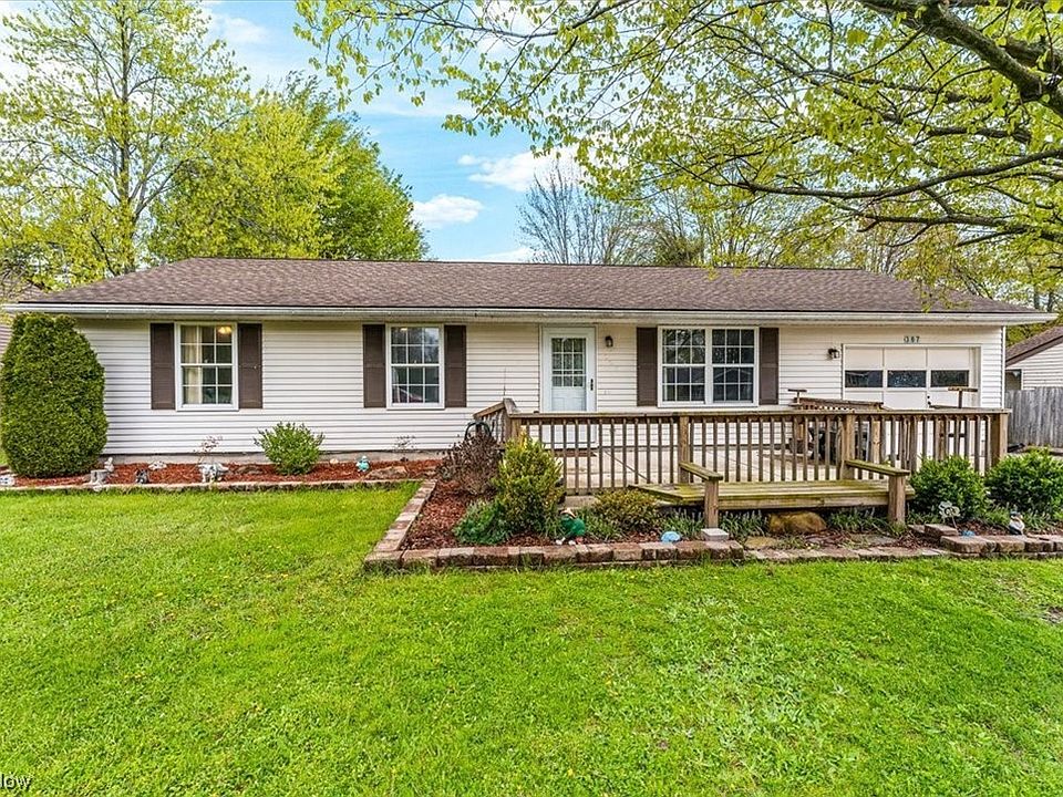 1st image of 387 Sleepy Hollow Dr