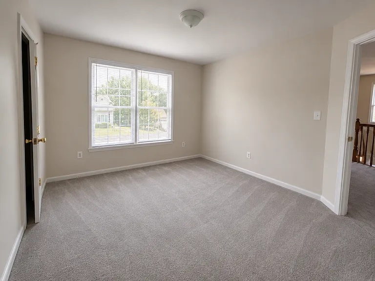 29 Palace Ln — Photo 7