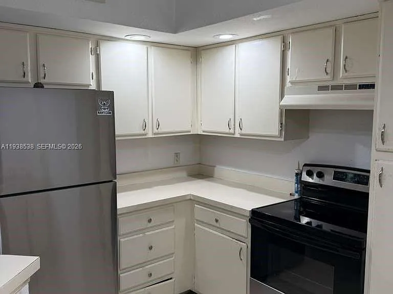 1401 Village Blvd #815 — Photo 4