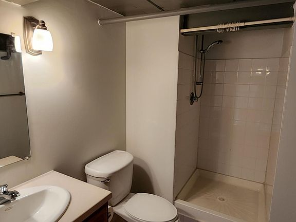 Upstairs ensuite.