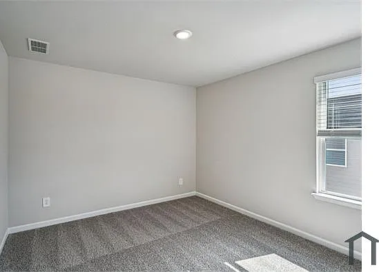 4 bed, 2200 sqft, $3,780 — Photo 3