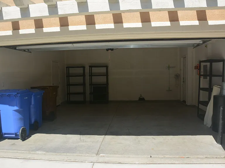 321 Macarthur Way — Photo 31
