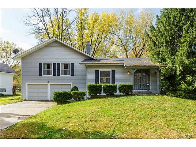 6 Christine Dr photo 1