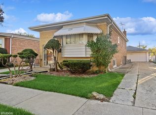 222 Zuelke Dr, Bellwood, IL