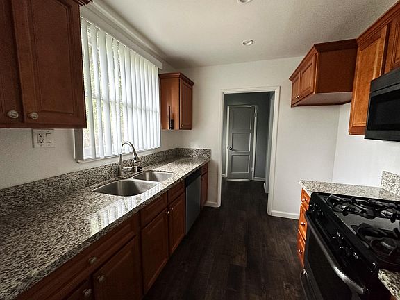5th image of 823 N Madison Ave APT B