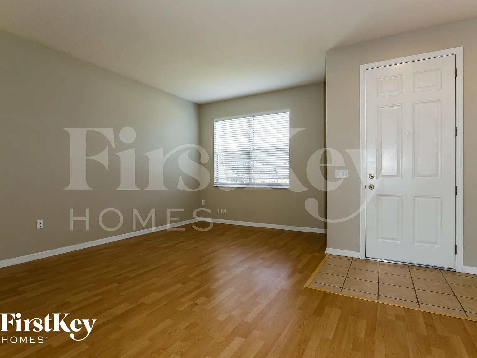 3 bed, 2.5 bath, 2369 sqft, $2,790 — Photo 2