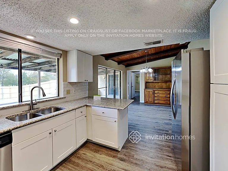 427 Newcastle Dr — Photo 6