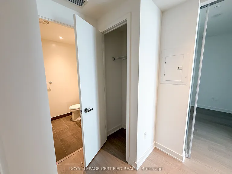 448 Burnhamthorpe Rd W #6407 — Photo 3