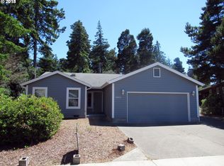 3860 Spruce St, Florence, OR 97439