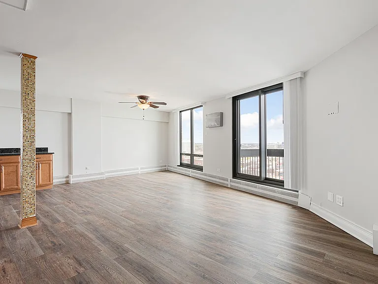 The Duplex Tower — Photo 120