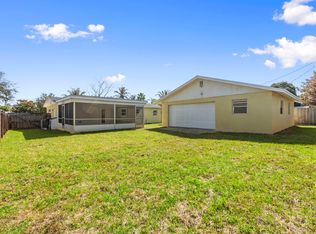 924 SE Dolphin Dr, Stuart, FL 34996