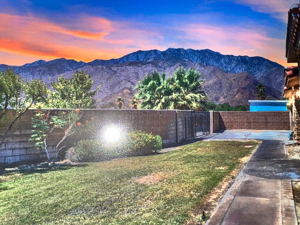 2nd image of 3020 E Vista Chino Rd