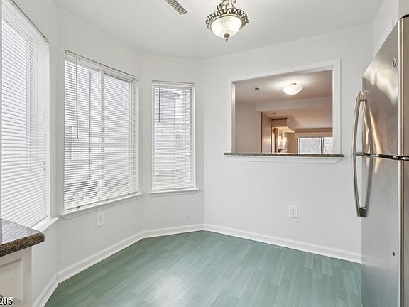 2nd image of 2902 Jesse Way